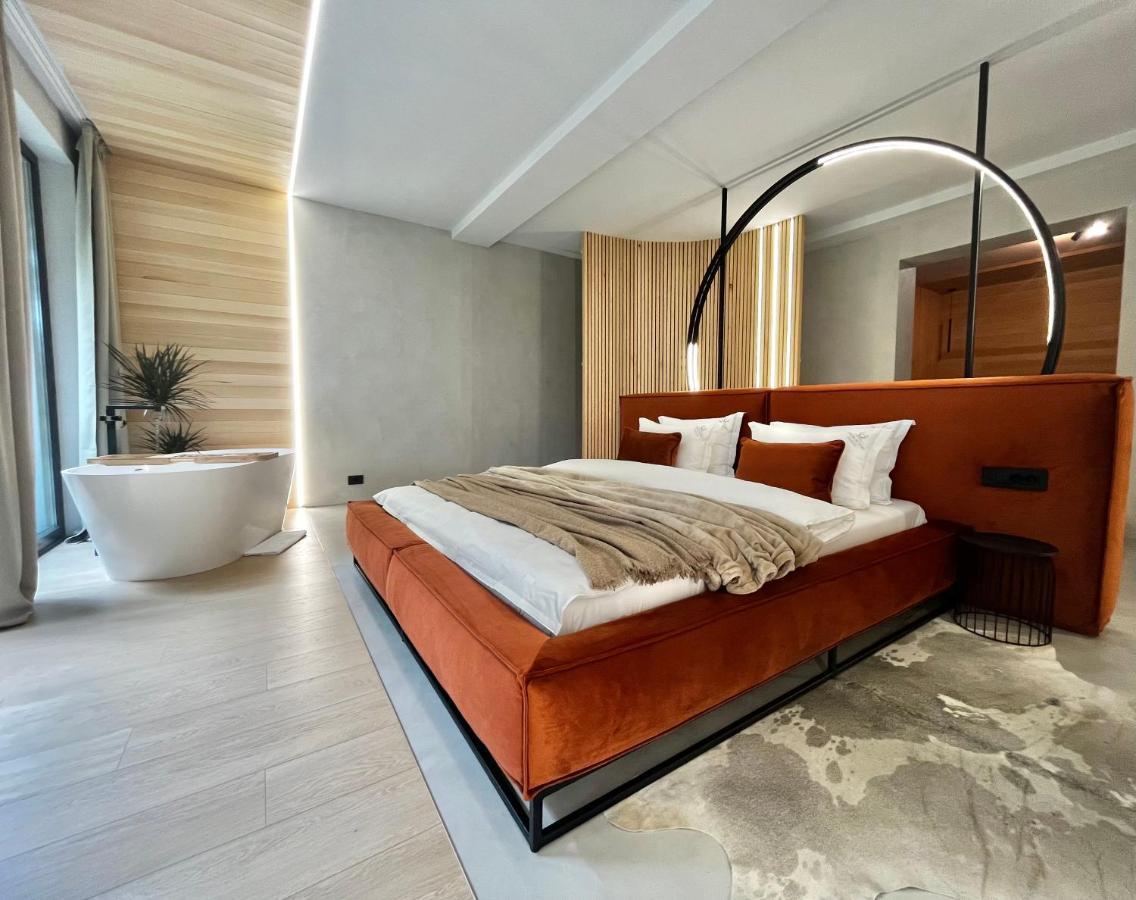 Garden Retreat Junior (Adults Only) Hotell Bran  Exteriör bild