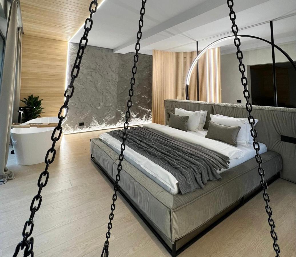 Garden Retreat Junior (Adults Only) Hotell Bran  Exteriör bild