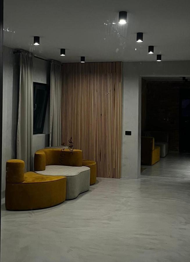 Garden Retreat Junior (Adults Only) Hotell Bran  Exteriör bild