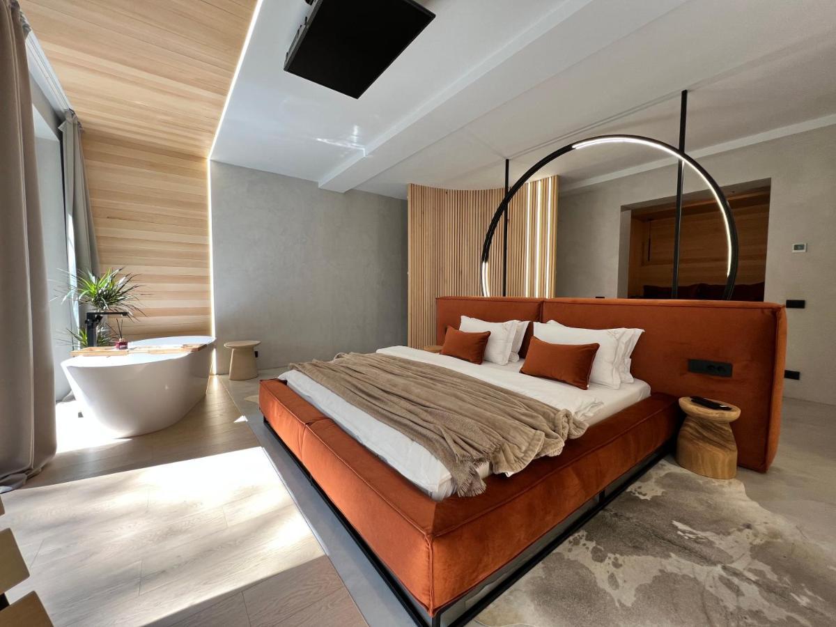 Garden Retreat Junior (Adults Only) Hotell Bran  Exteriör bild