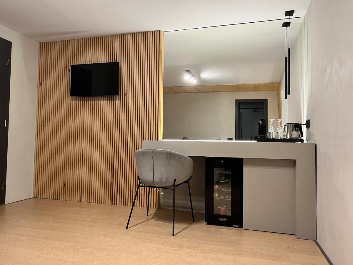 Garden Retreat Junior (Adults Only) Hotell Bran  Exteriör bild