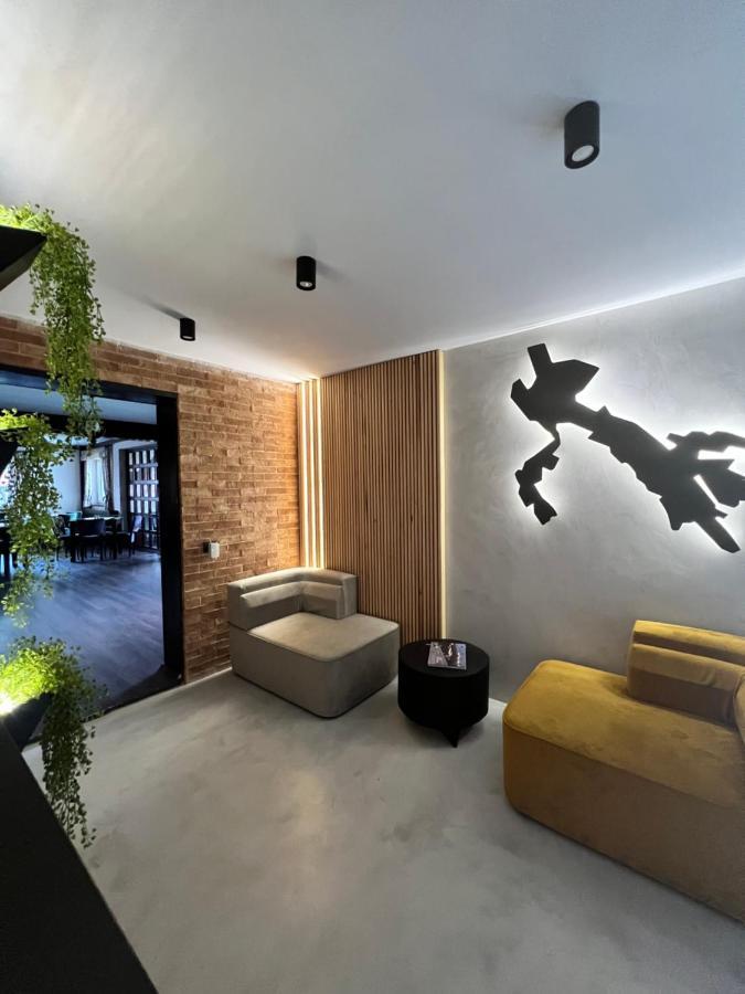 Garden Retreat Junior (Adults Only) Hotell Bran  Exteriör bild